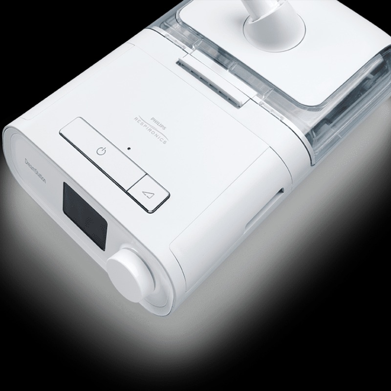 Philips DreamStation Auto CPAP with heated humidifier automatic pressure adjustment