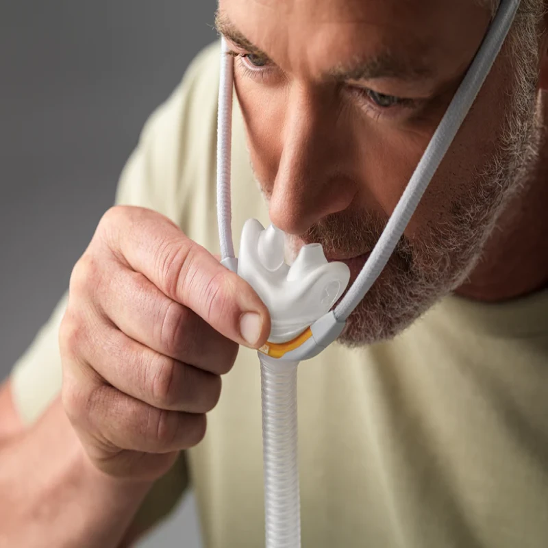 Nasal Pillow Mask — Solo™ with AutoFit Headgear thumbnail